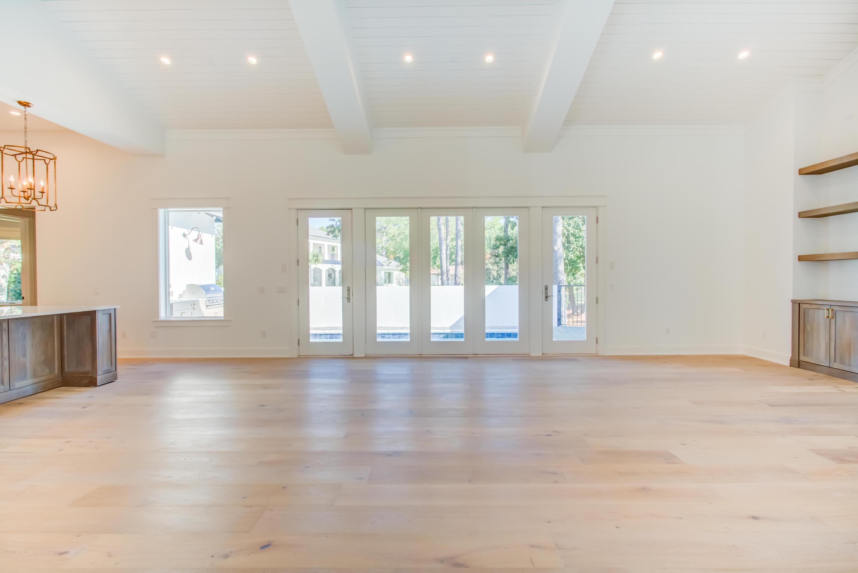 BURNT PINE - Residential