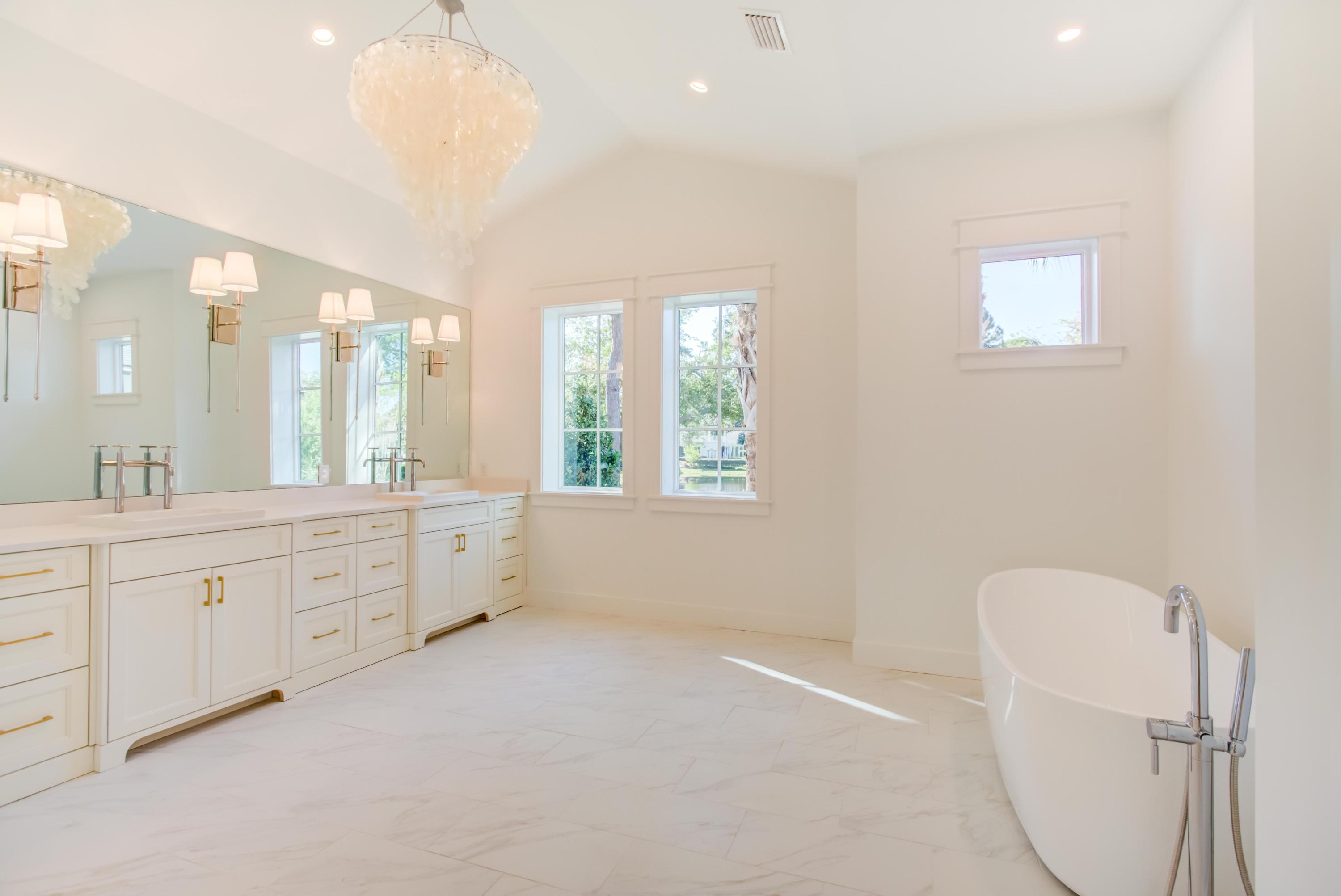 BURNT PINE - Residential