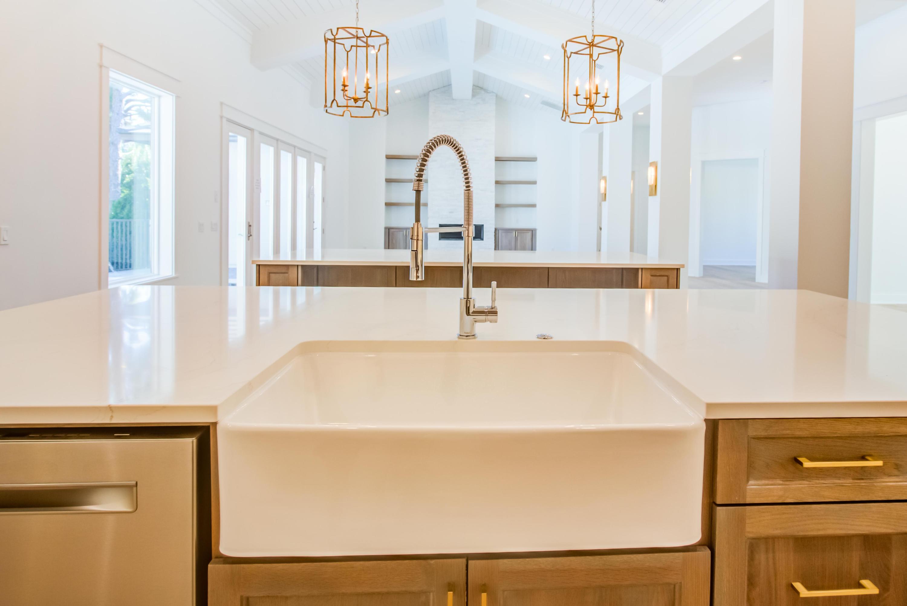 BURNT PINE - Residential