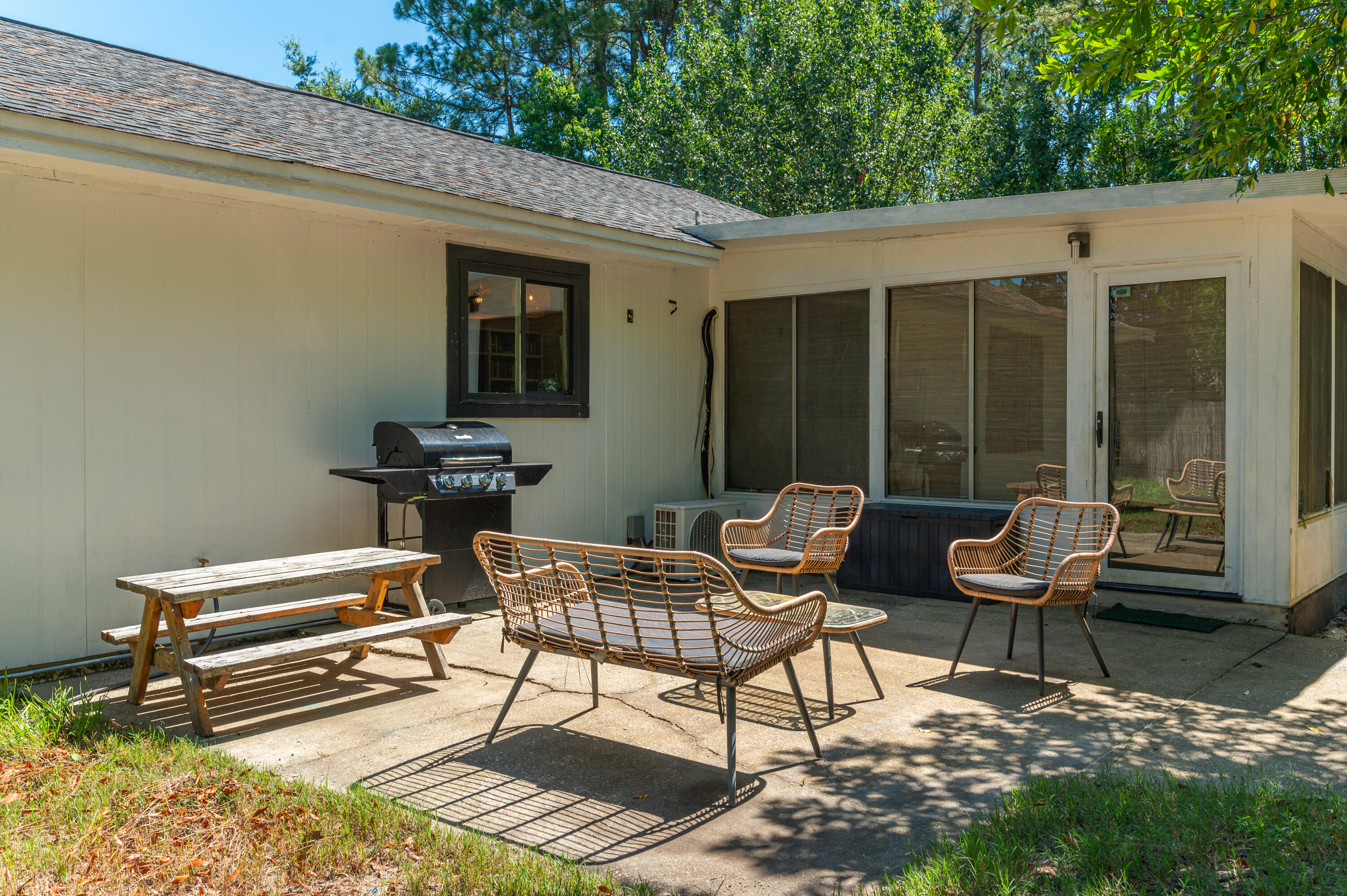 HOLLEY BY THE SEA - Residential