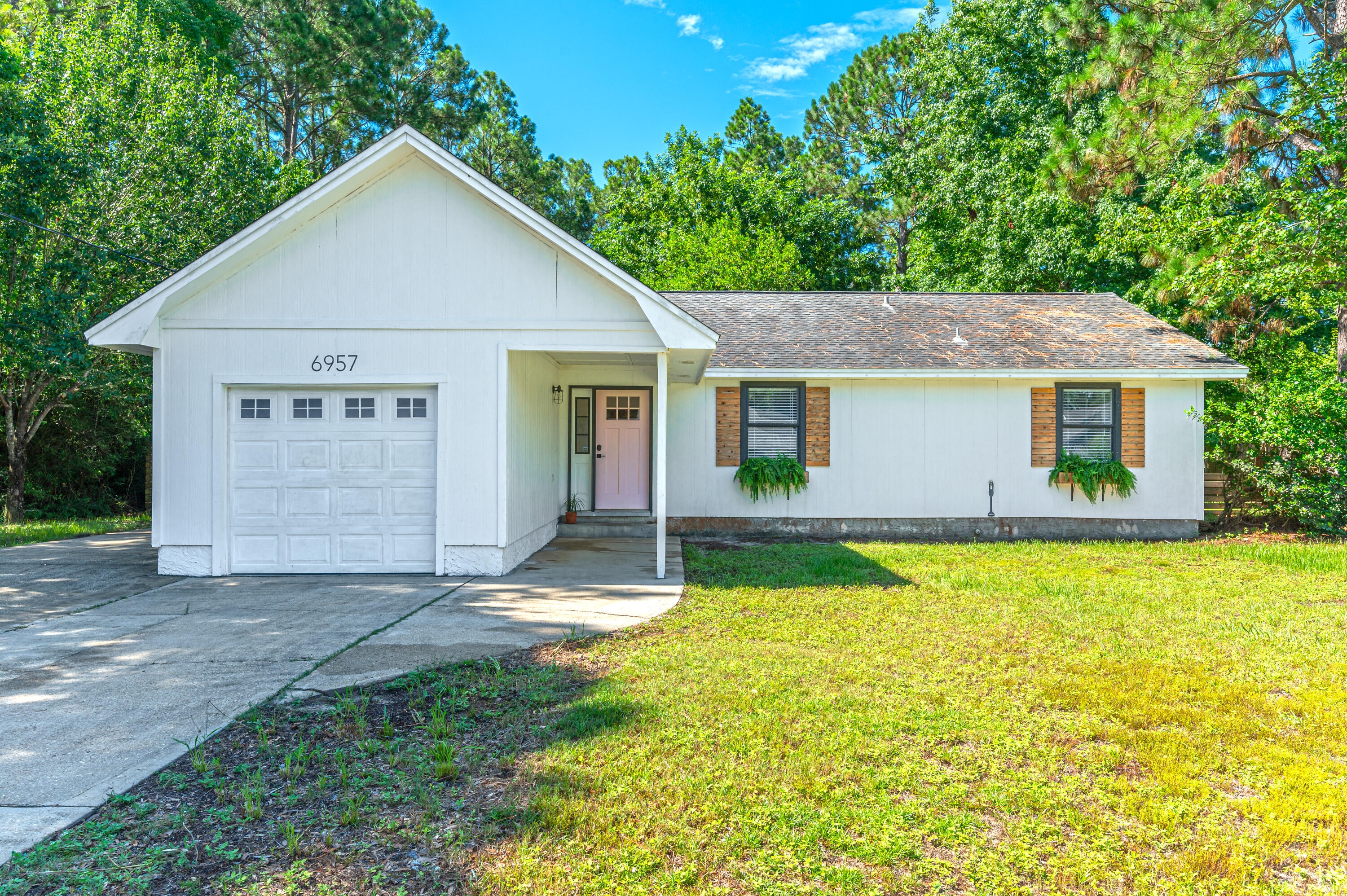 HOLLEY BY THE SEA - Residential