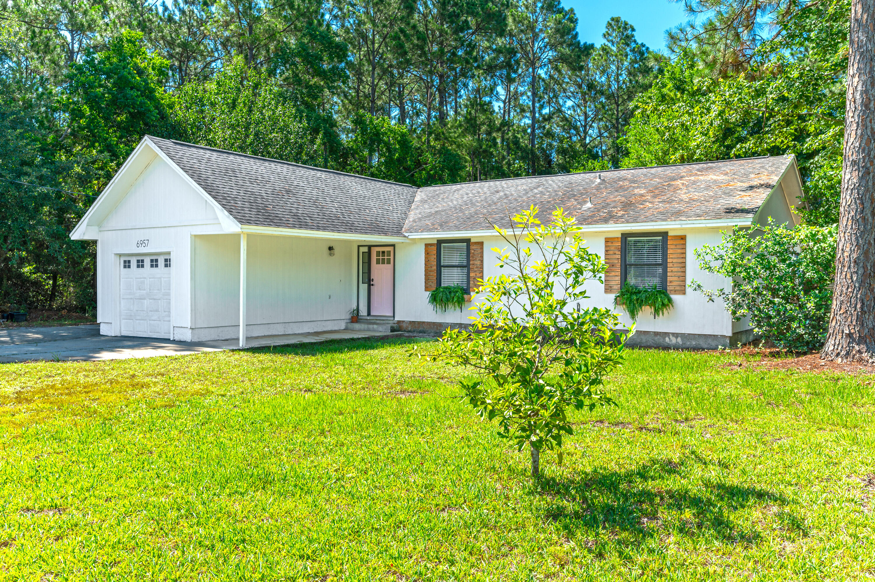 HOLLEY BY THE SEA - Residential