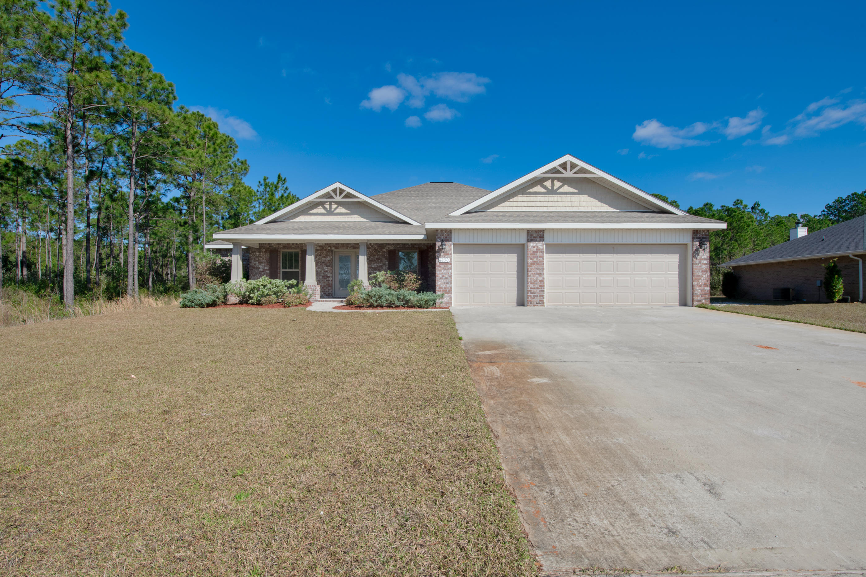 HOLLEY BY THE SEA - Residential