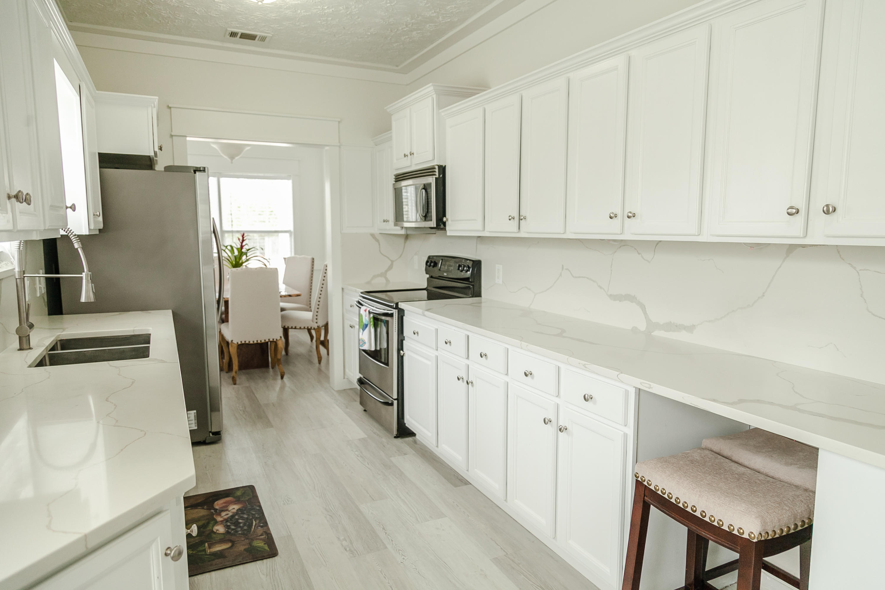 BRANDON OAKS 2ND ADD - Residential