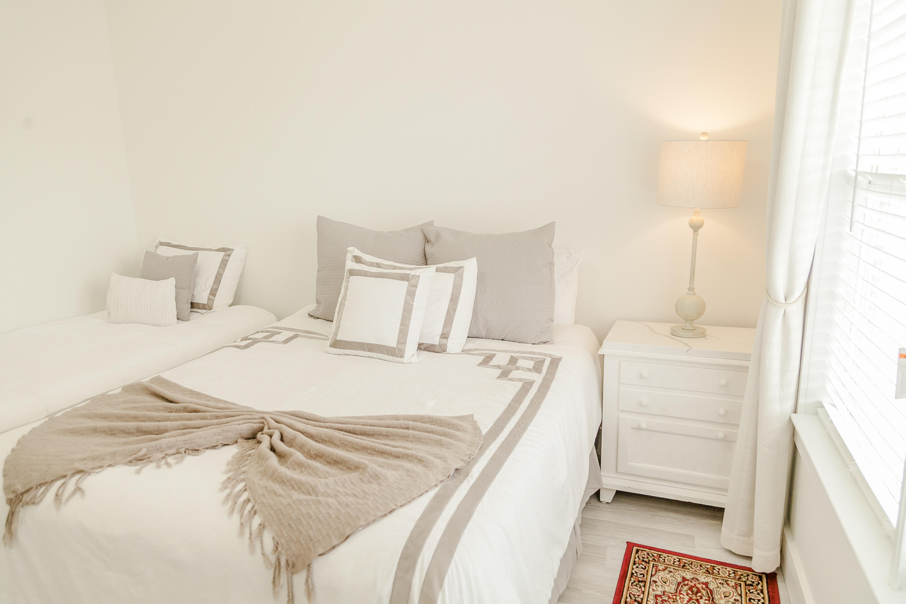 BRANDON OAKS 2ND ADD - Residential