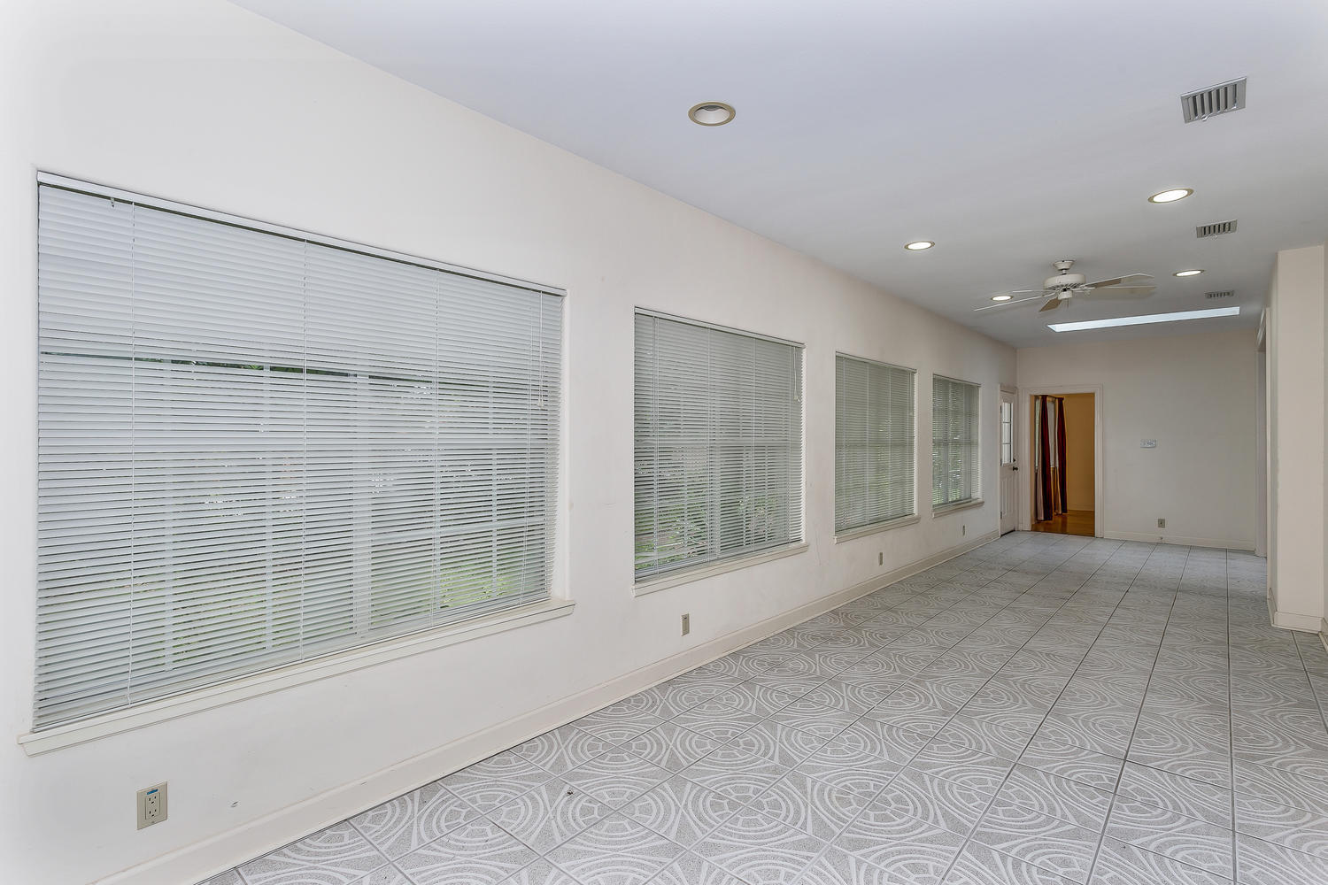 BAY CLIFFS - Residential