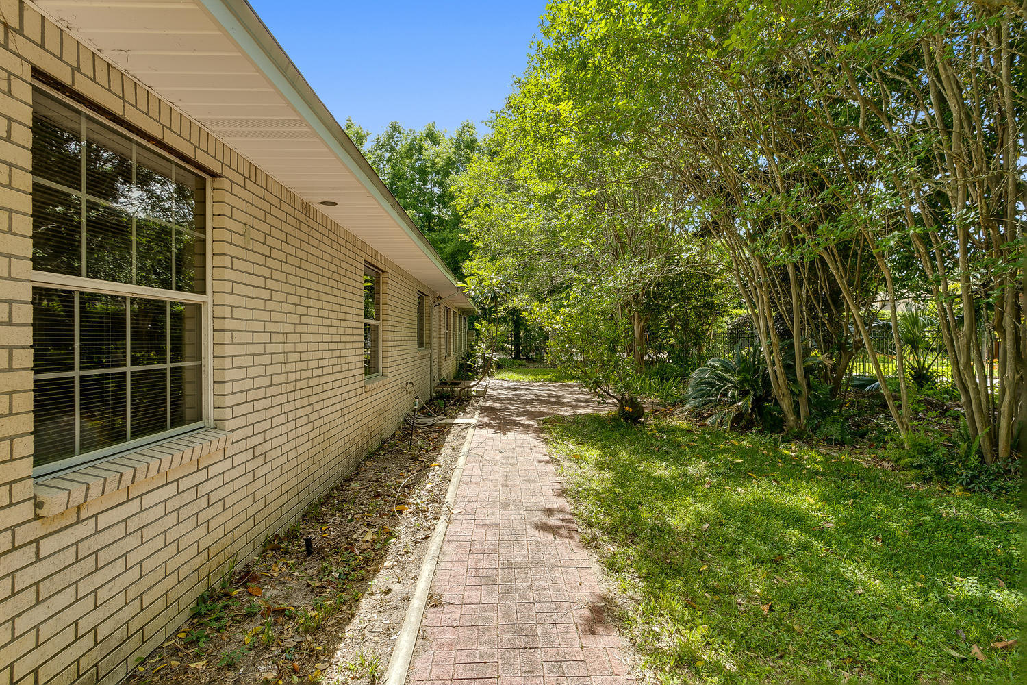BAY CLIFFS - Residential