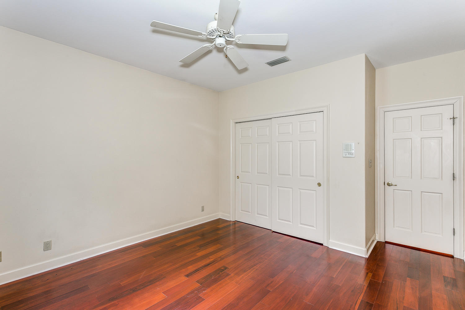 BAY CLIFFS - Residential