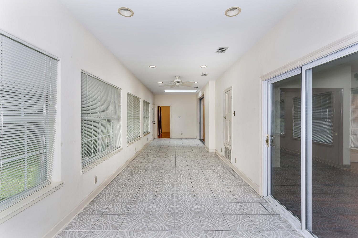 BAY CLIFFS - Residential