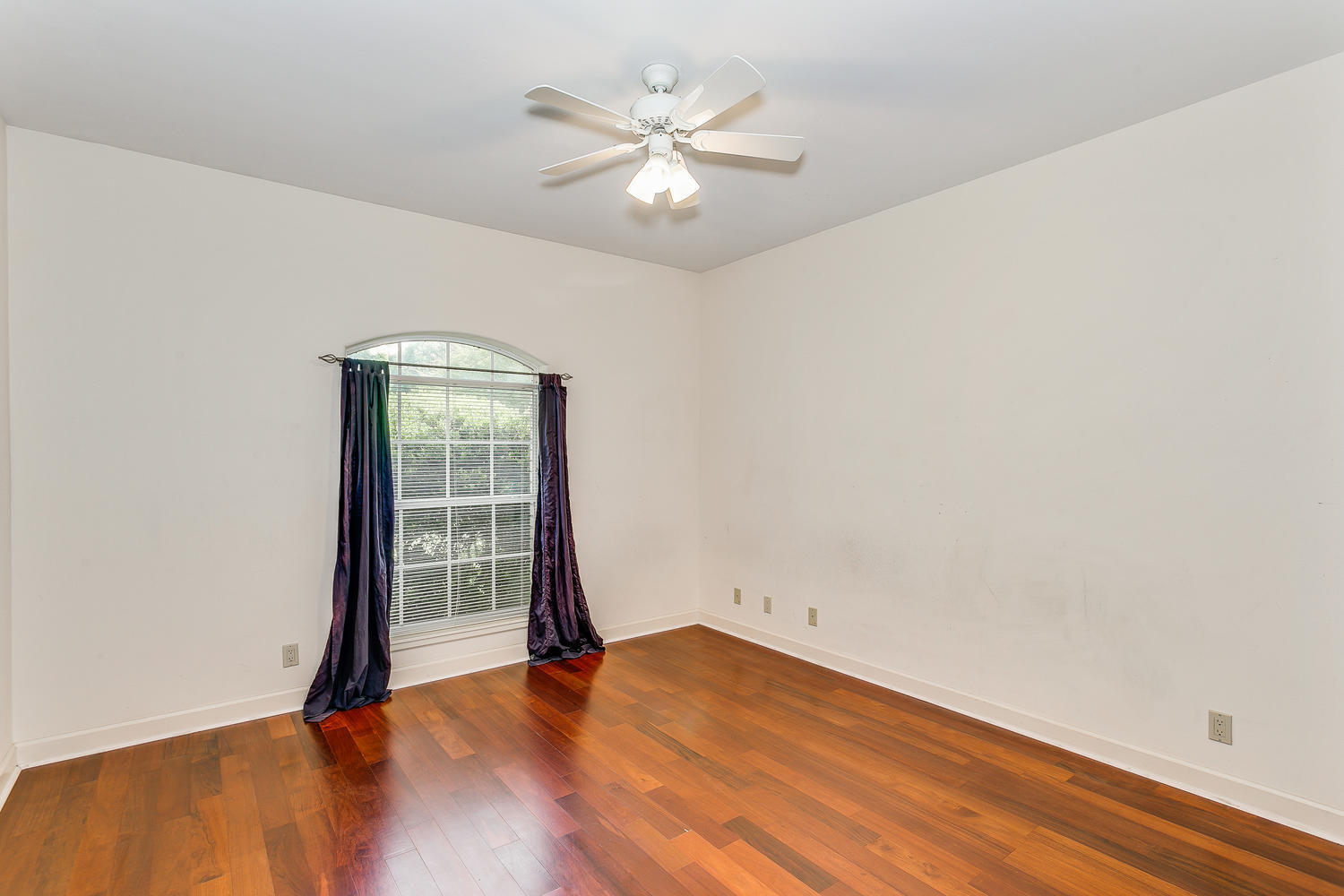 BAY CLIFFS - Residential