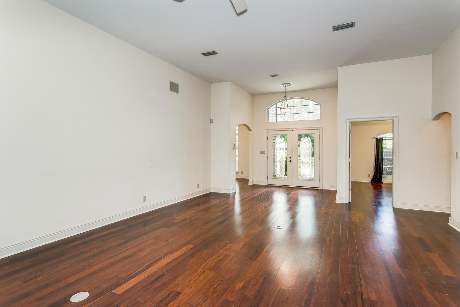 BAY CLIFFS - Residential