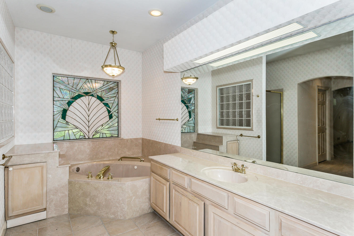 BAY CLIFFS - Residential