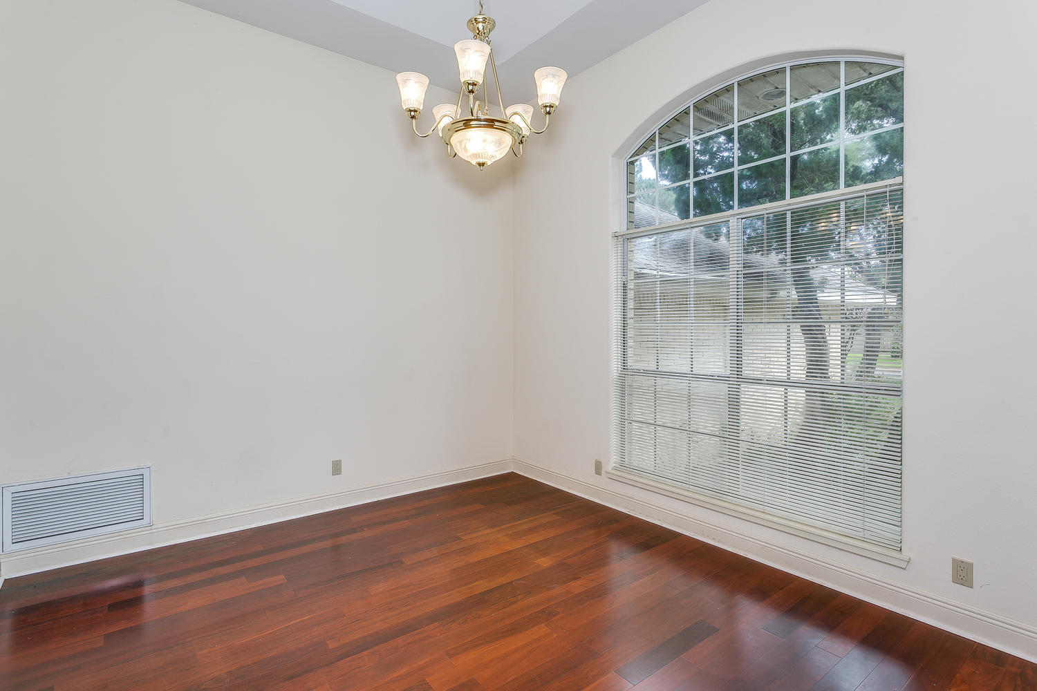 BAY CLIFFS - Residential