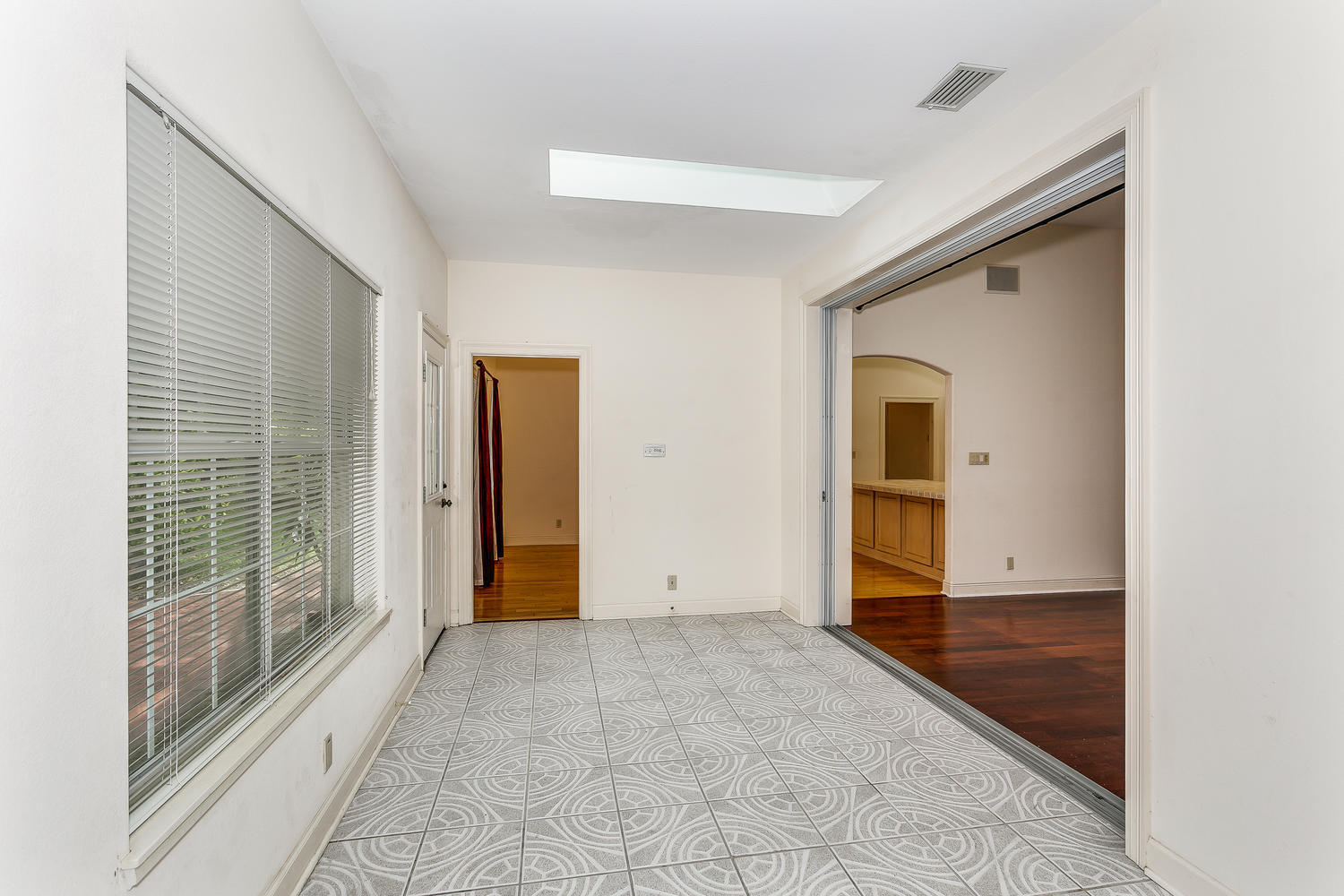 BAY CLIFFS - Residential