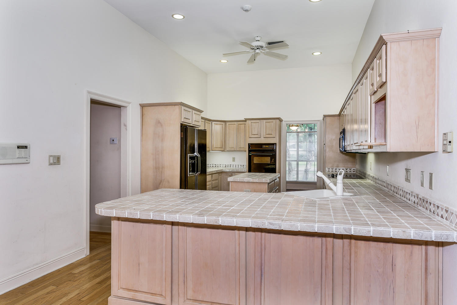 BAY CLIFFS - Residential