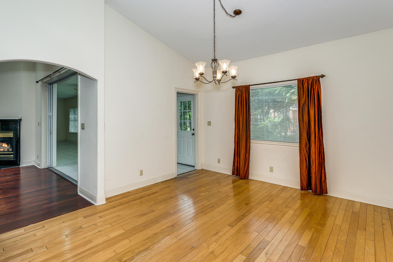 BAY CLIFFS - Residential