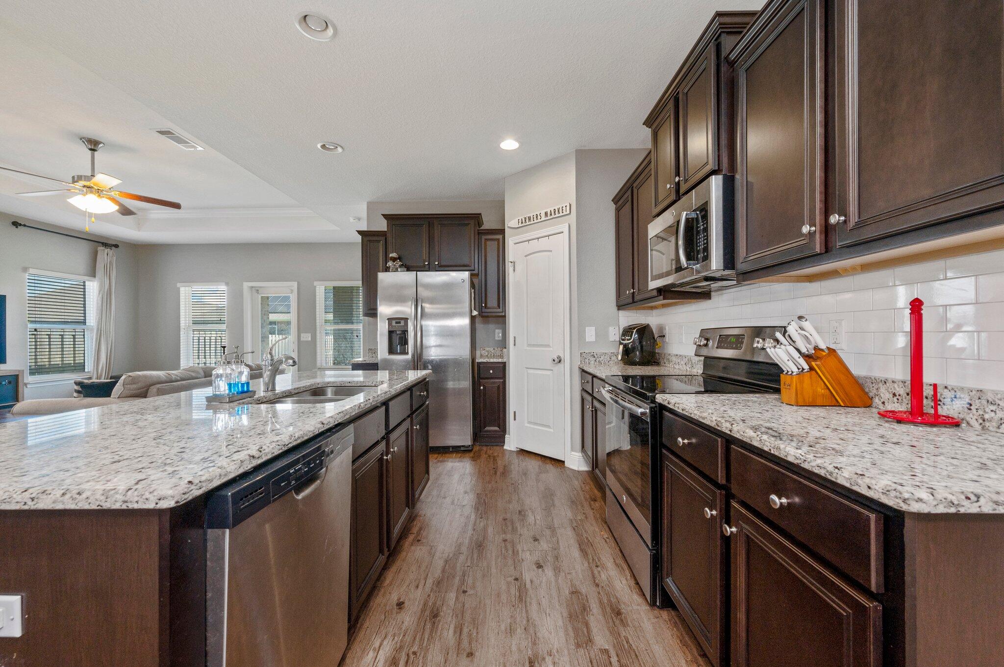 REDSTONE COMMONS - Residential