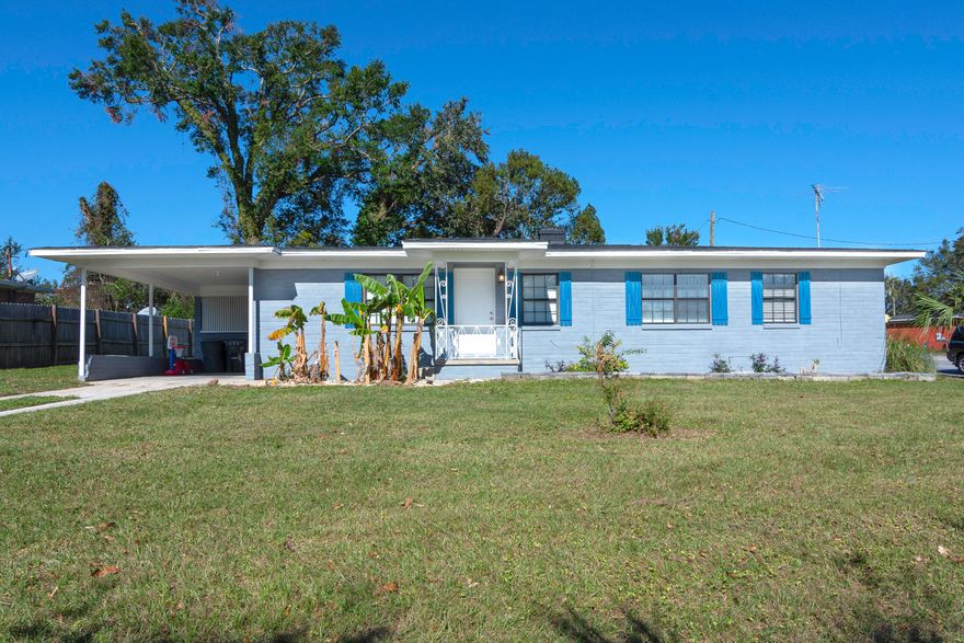 Great INVESTMENT opportunity. Fully renovated in 2020!  Duplex sits on a corner lot with separate driveways for each unit, which provides extra privacy for tenants. Each unit has an eat-in Kitchen, 2 bedrooms, and full bath. Only 2.5 miles to the Historic Downtown Pensacola, and all of the shopping and parks! The property has had steady rental history, and currently, both units have tenants with leases expiring in November. Add to your portfolio and with tenants already in place, this property is ready for its new Investor!