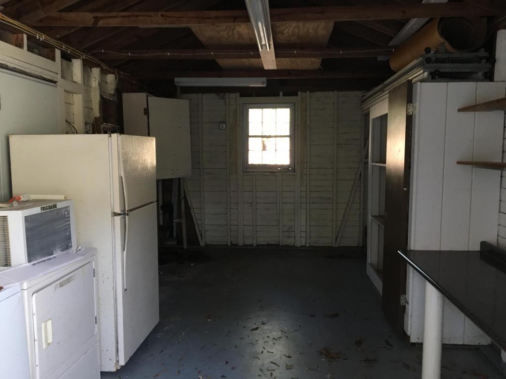 COM NW COR OF SE1/4 OF NE1/4 OF NE1/4 S70 FT TO POB S75 FT E145 FT N75 FT W143 FT TO POB AS OR - Residential Lease