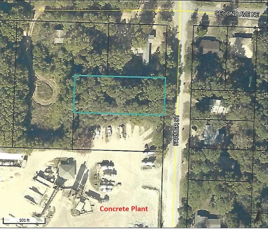 Great location near child care facilities, shopping, police department. Lots of great oak trees off a paved road.