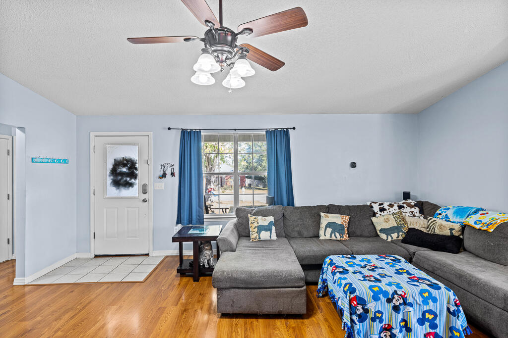 NORTHVIEW ESTATES 3RD ADDN - Residential