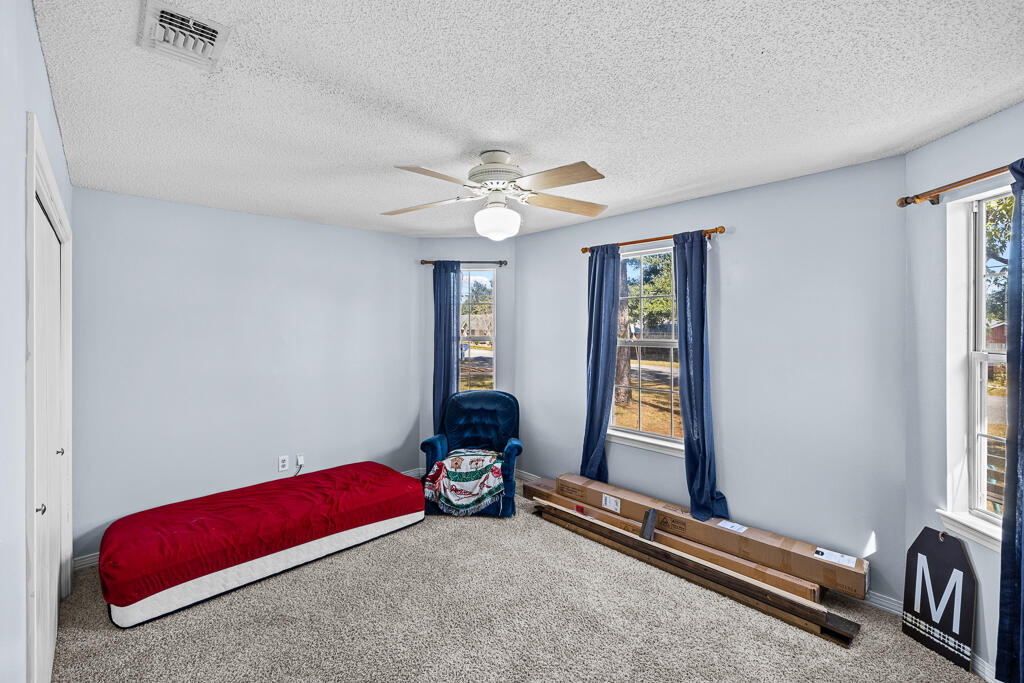 NORTHVIEW ESTATES 3RD ADDN - Residential