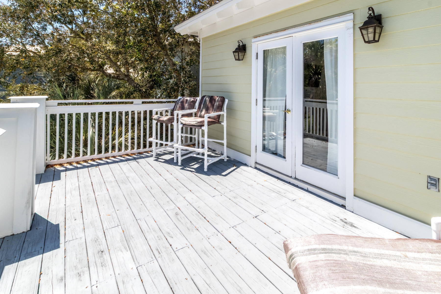 SUNRISE BEACH - Residential