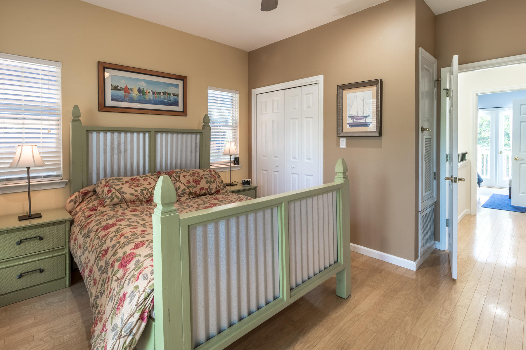 SUNRISE BEACH - Residential