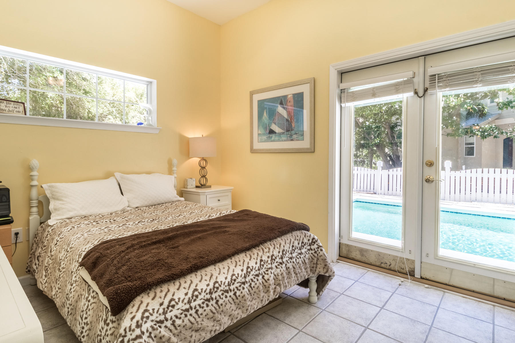 SUNRISE BEACH - Residential