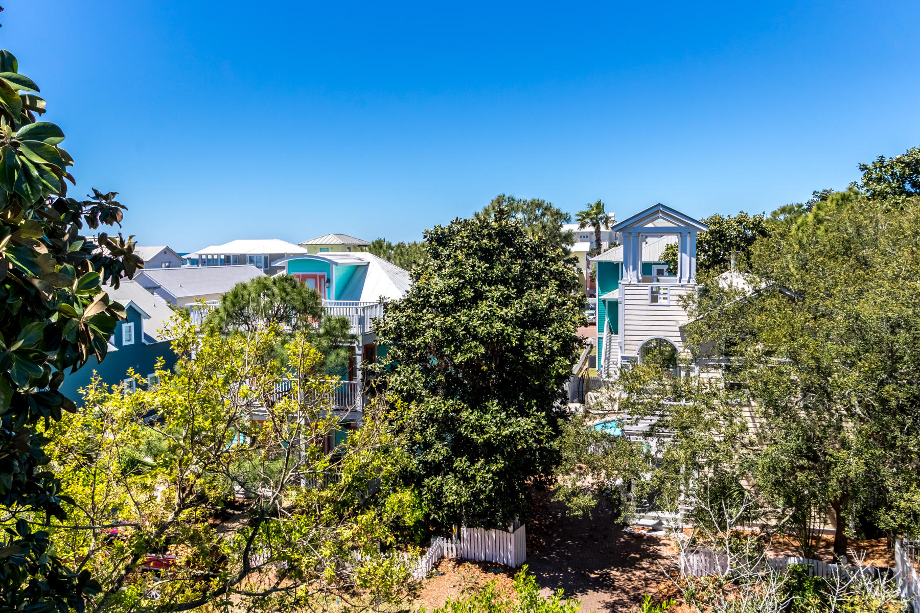 SUNRISE BEACH - Residential