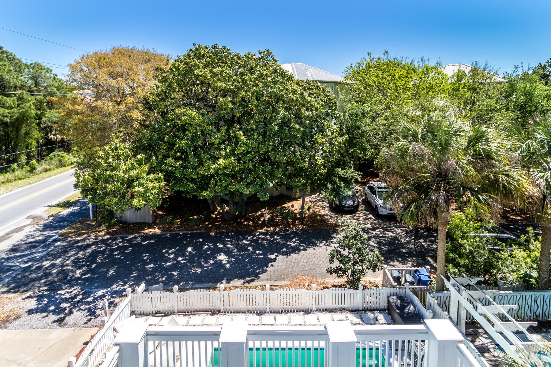 SUNRISE BEACH - Residential