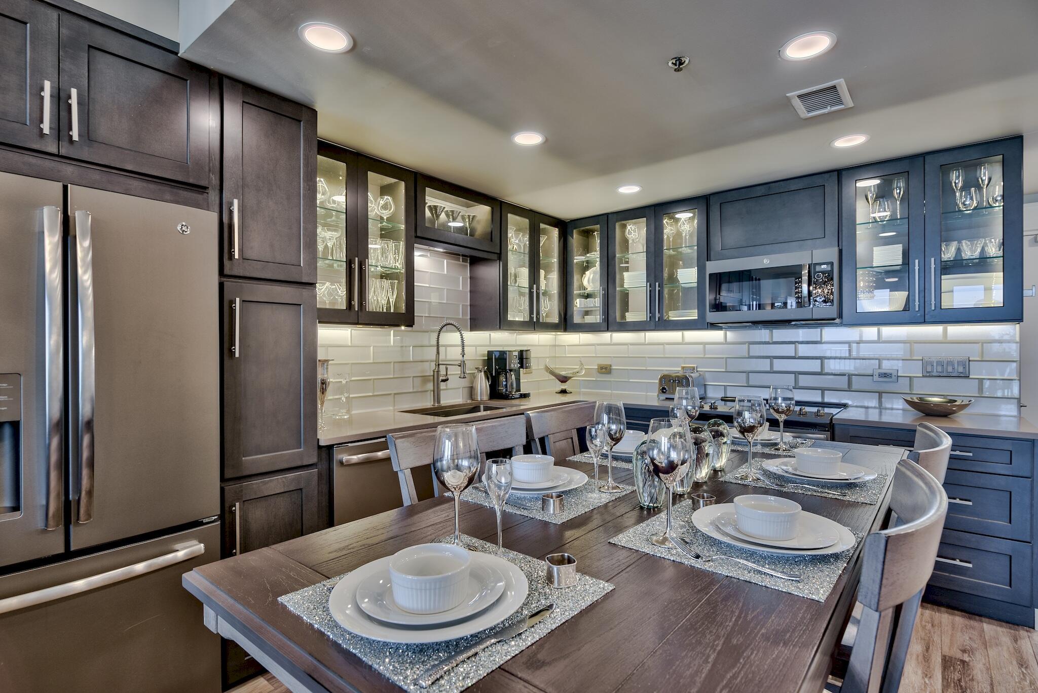 LEEWARD KEY - Residential