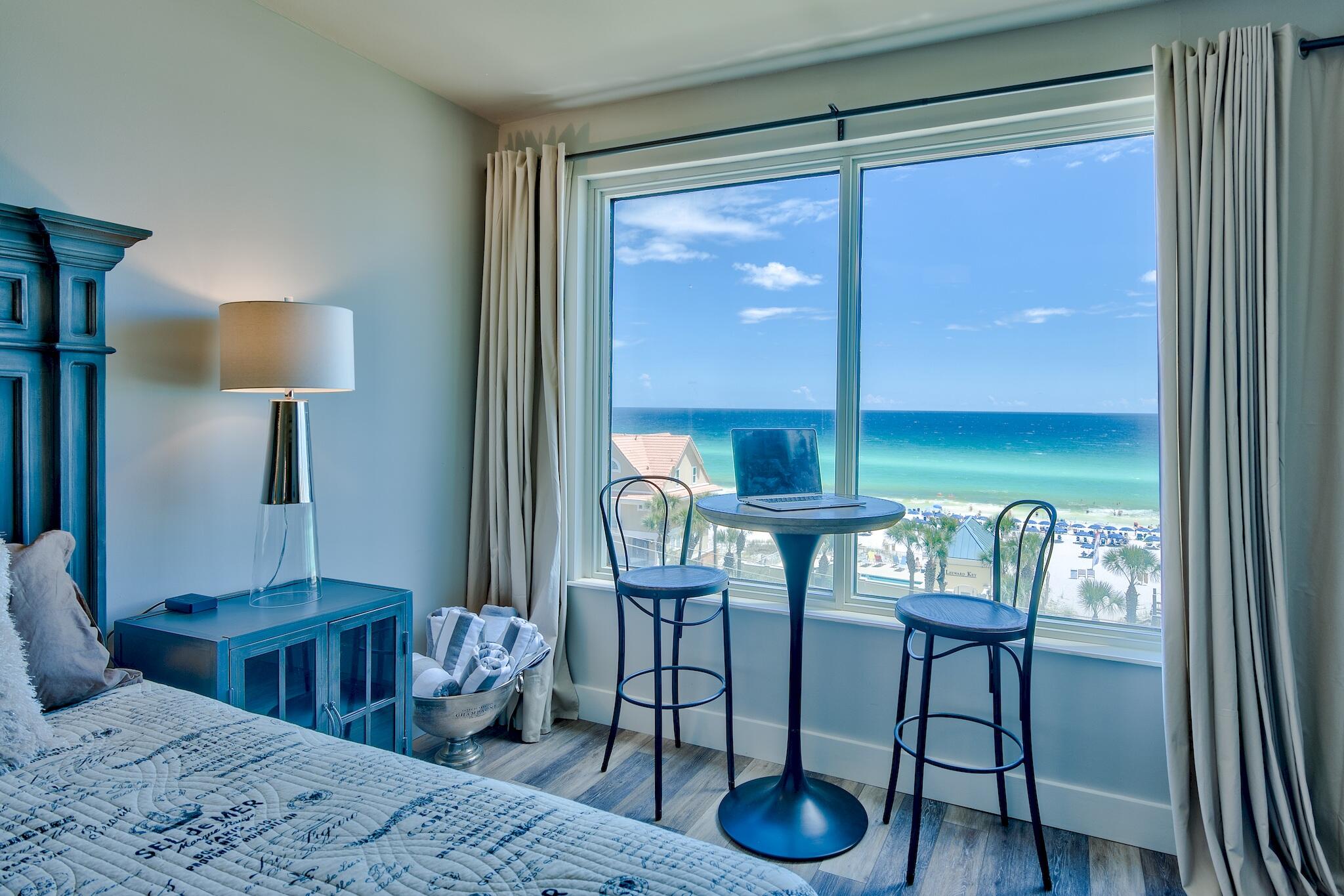 LEEWARD KEY - Residential