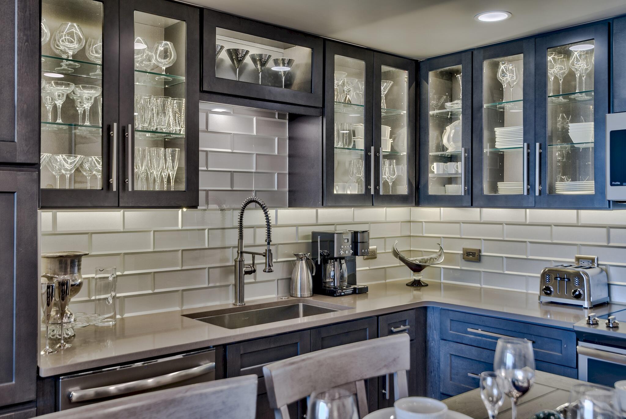 LEEWARD KEY - Residential