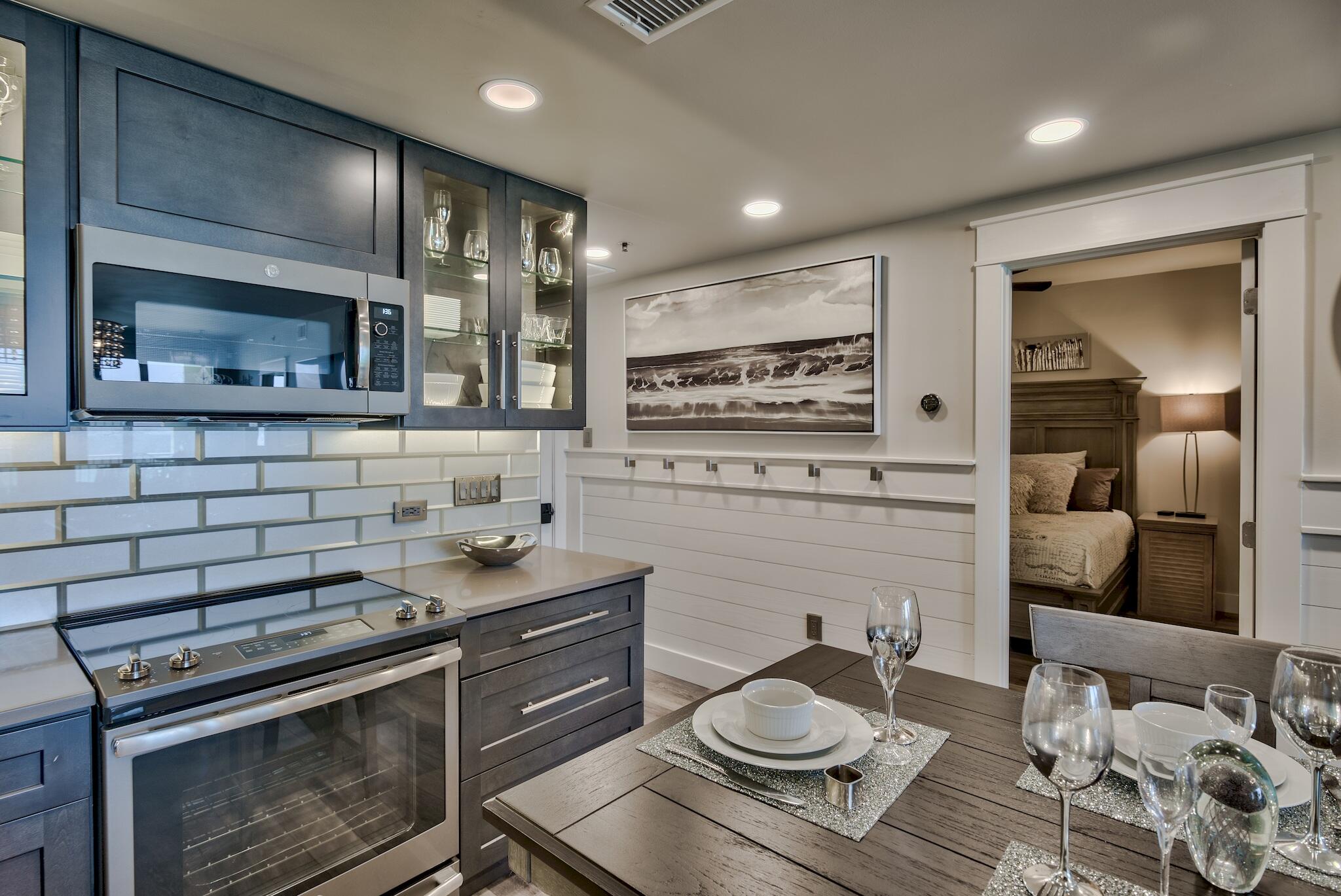 LEEWARD KEY - Residential