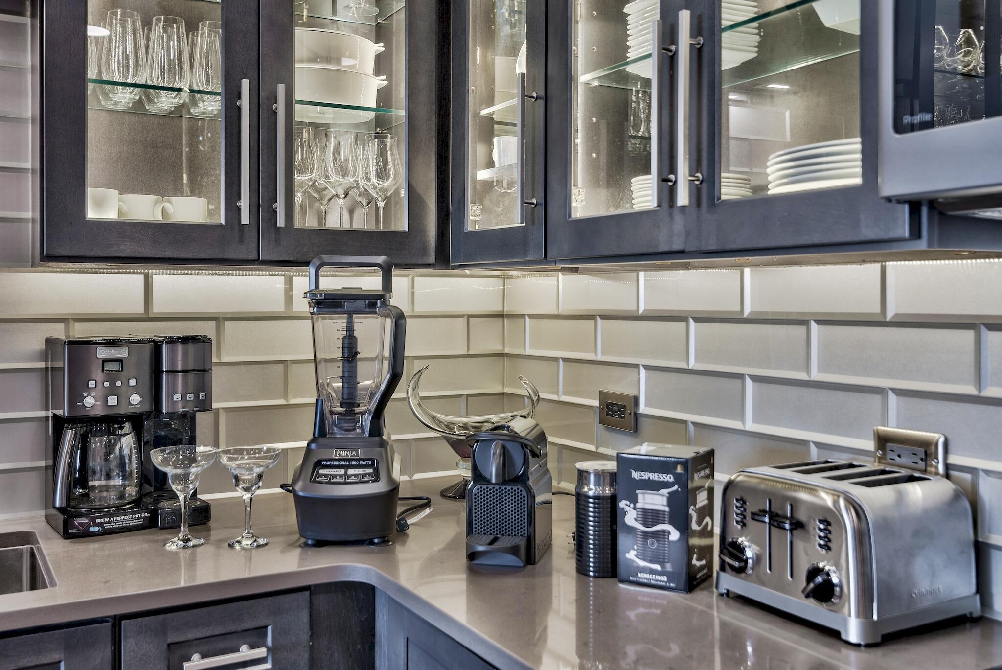 LEEWARD KEY - Residential