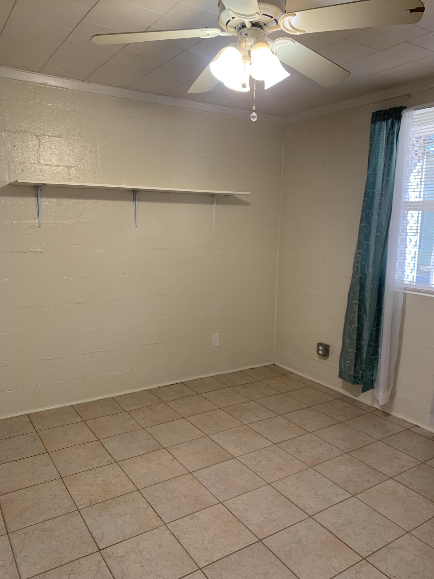 PINEVIEW - Residential Lease