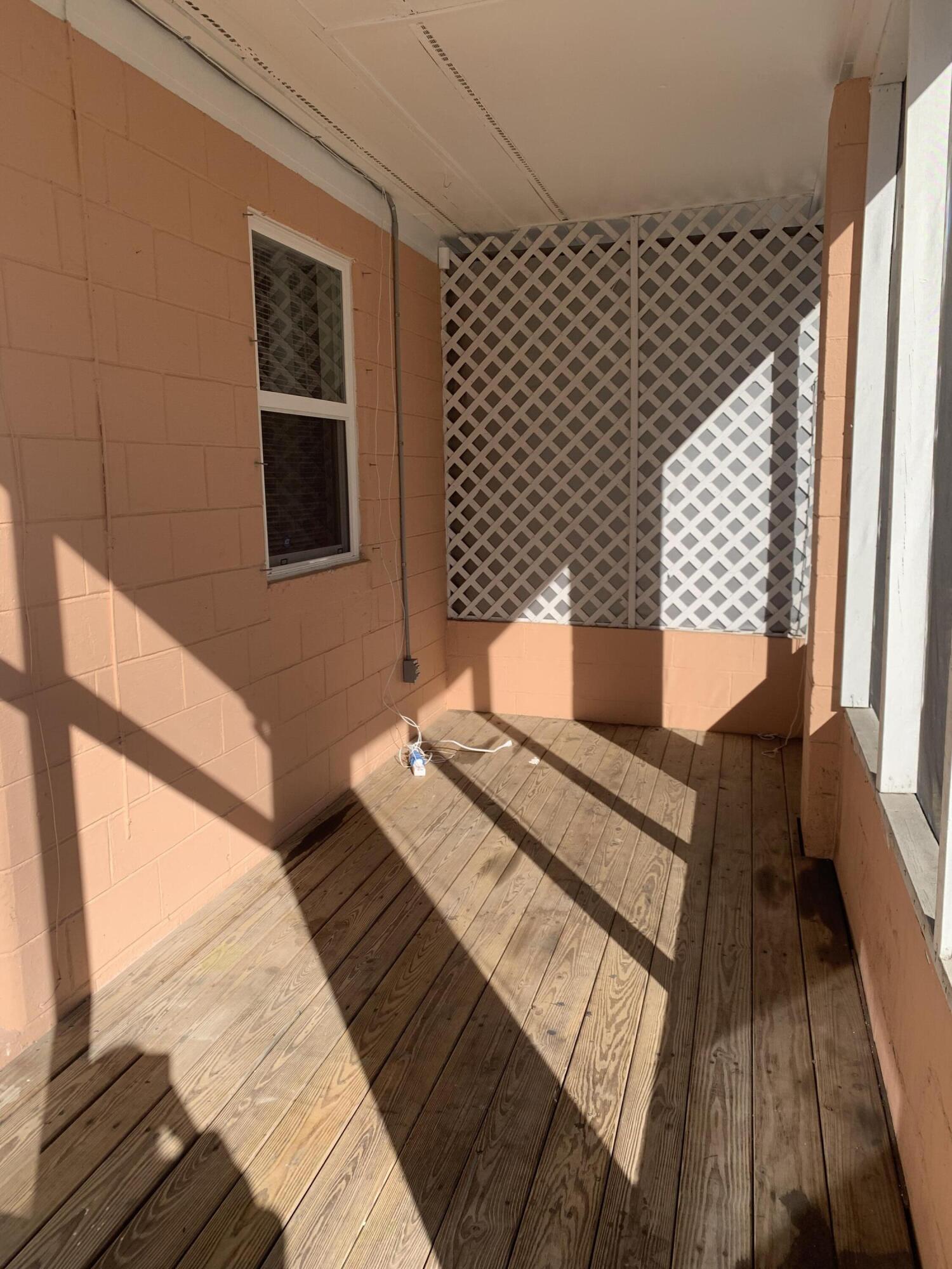 PINEVIEW - Residential Lease