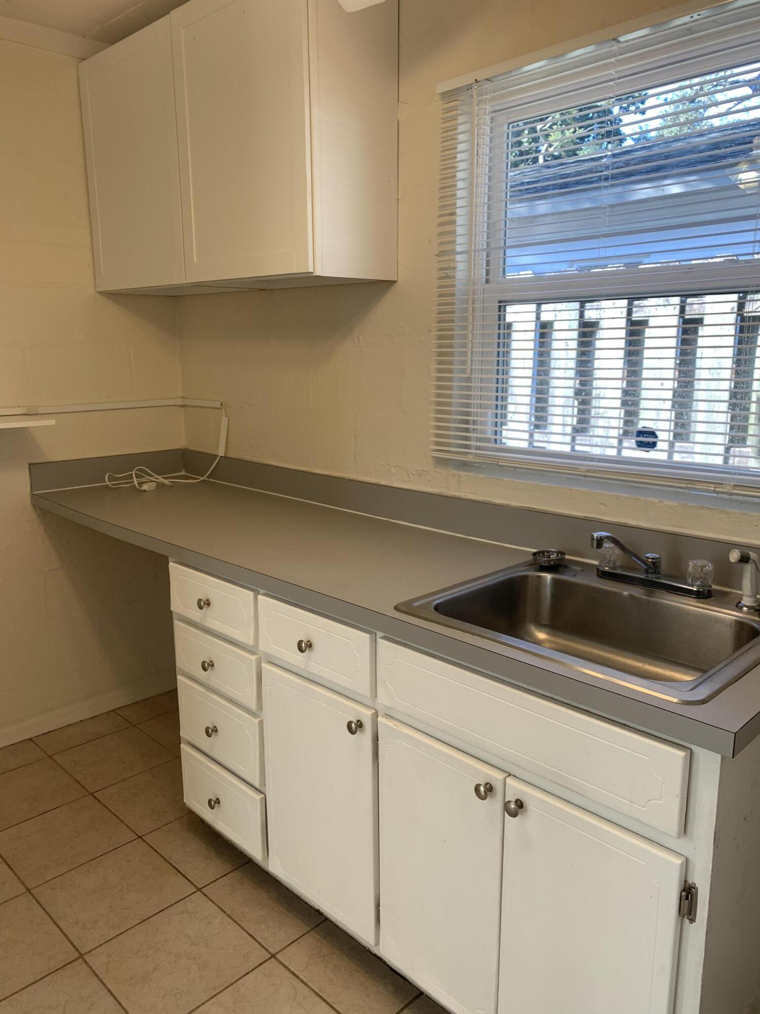 PINEVIEW - Residential Lease