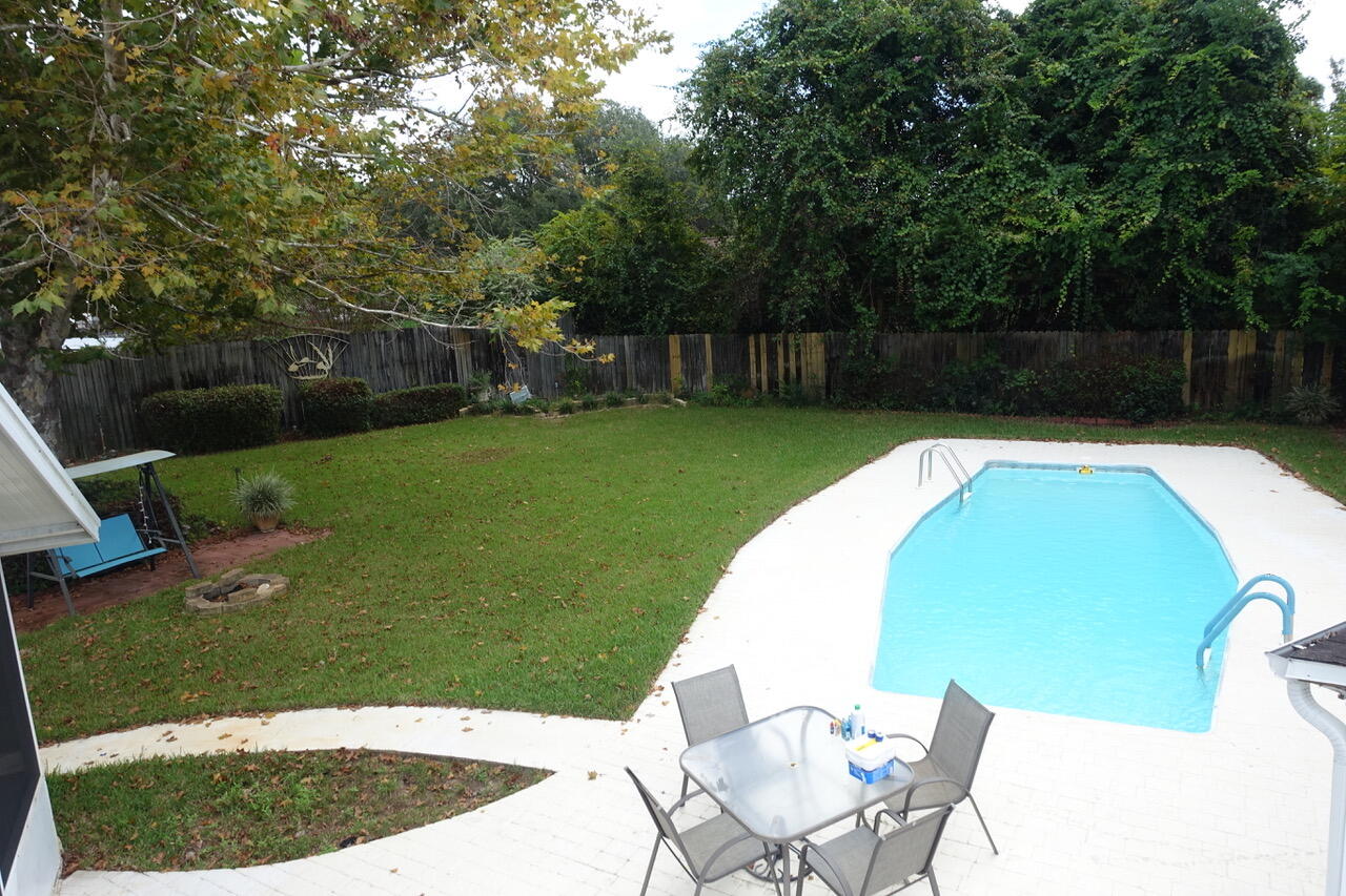 TIMBERLAKE ESTATES - Residential