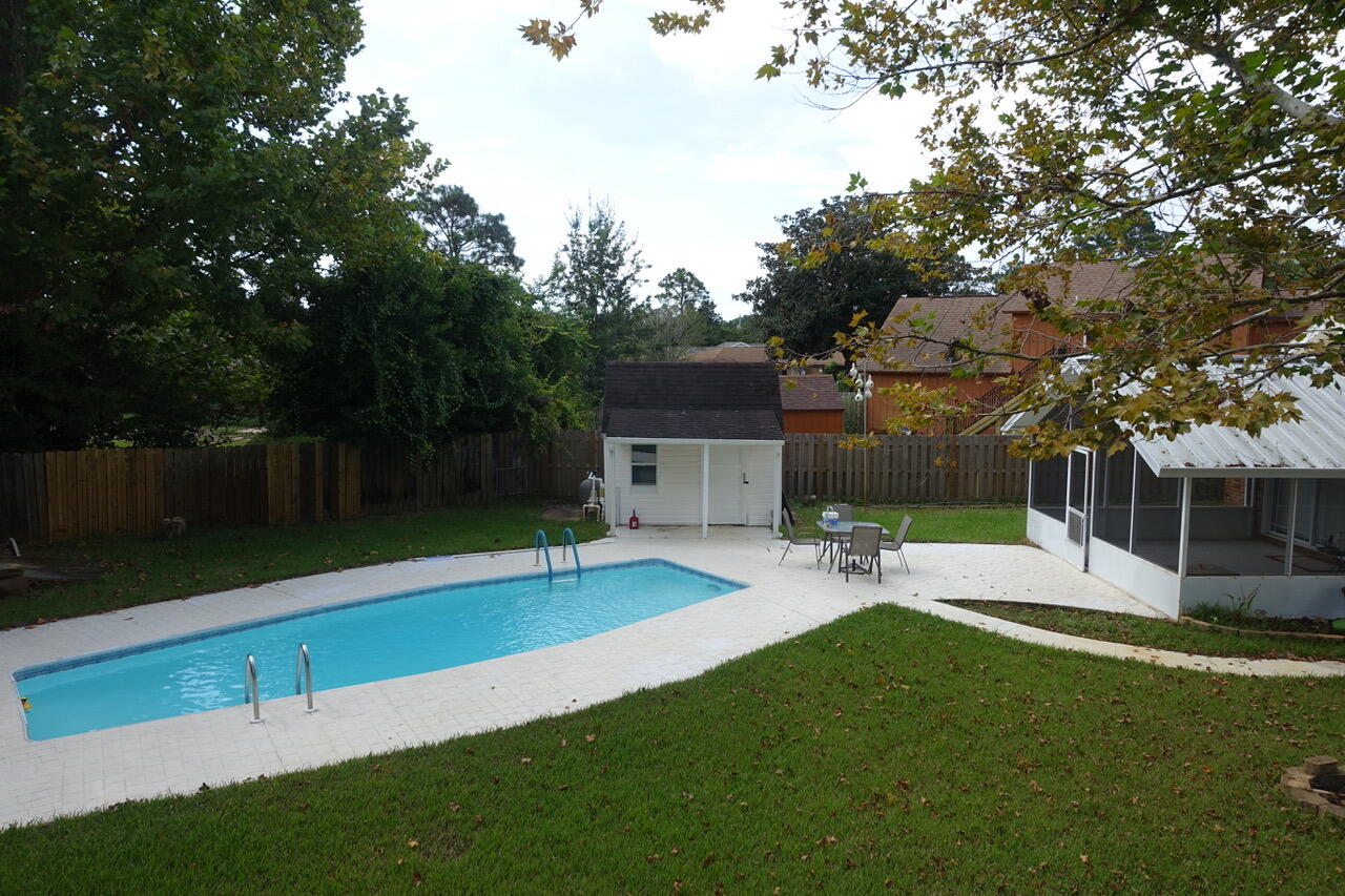 TIMBERLAKE ESTATES - Residential