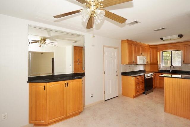 TIMBERLAKE ESTATES - Residential