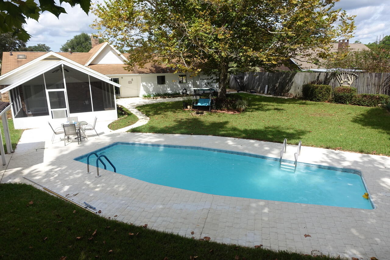 TIMBERLAKE ESTATES - Residential