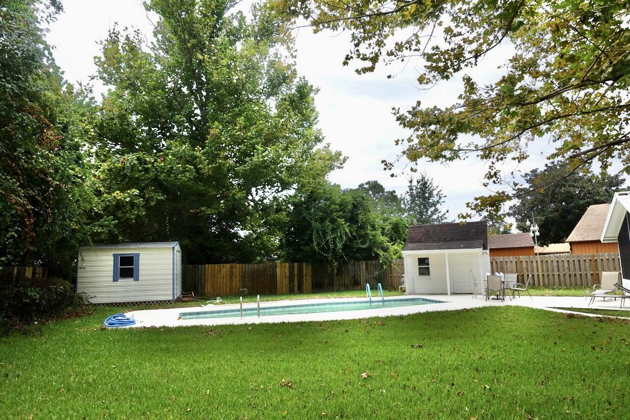 TIMBERLAKE ESTATES - Residential