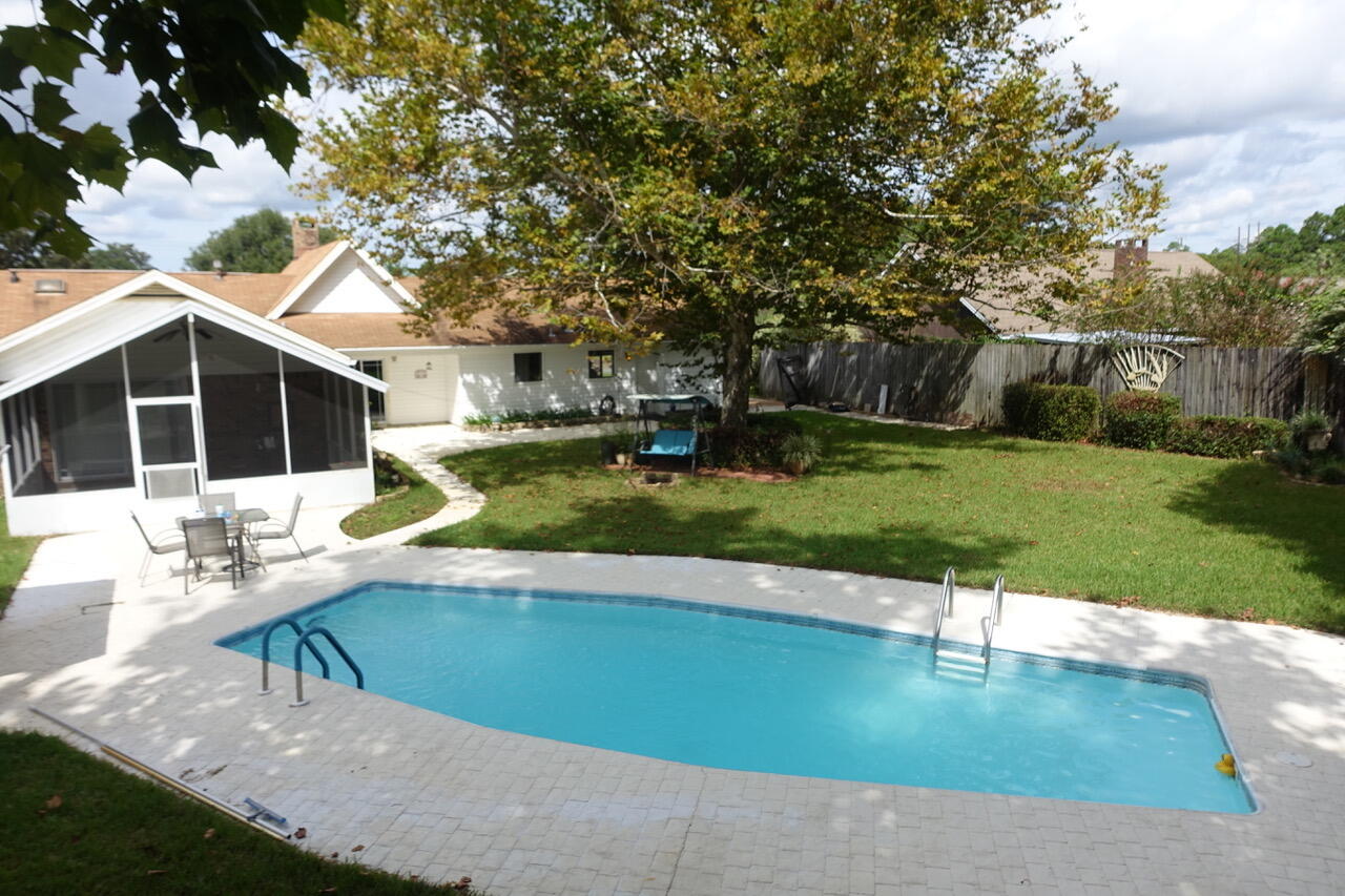 TIMBERLAKE ESTATES - Residential