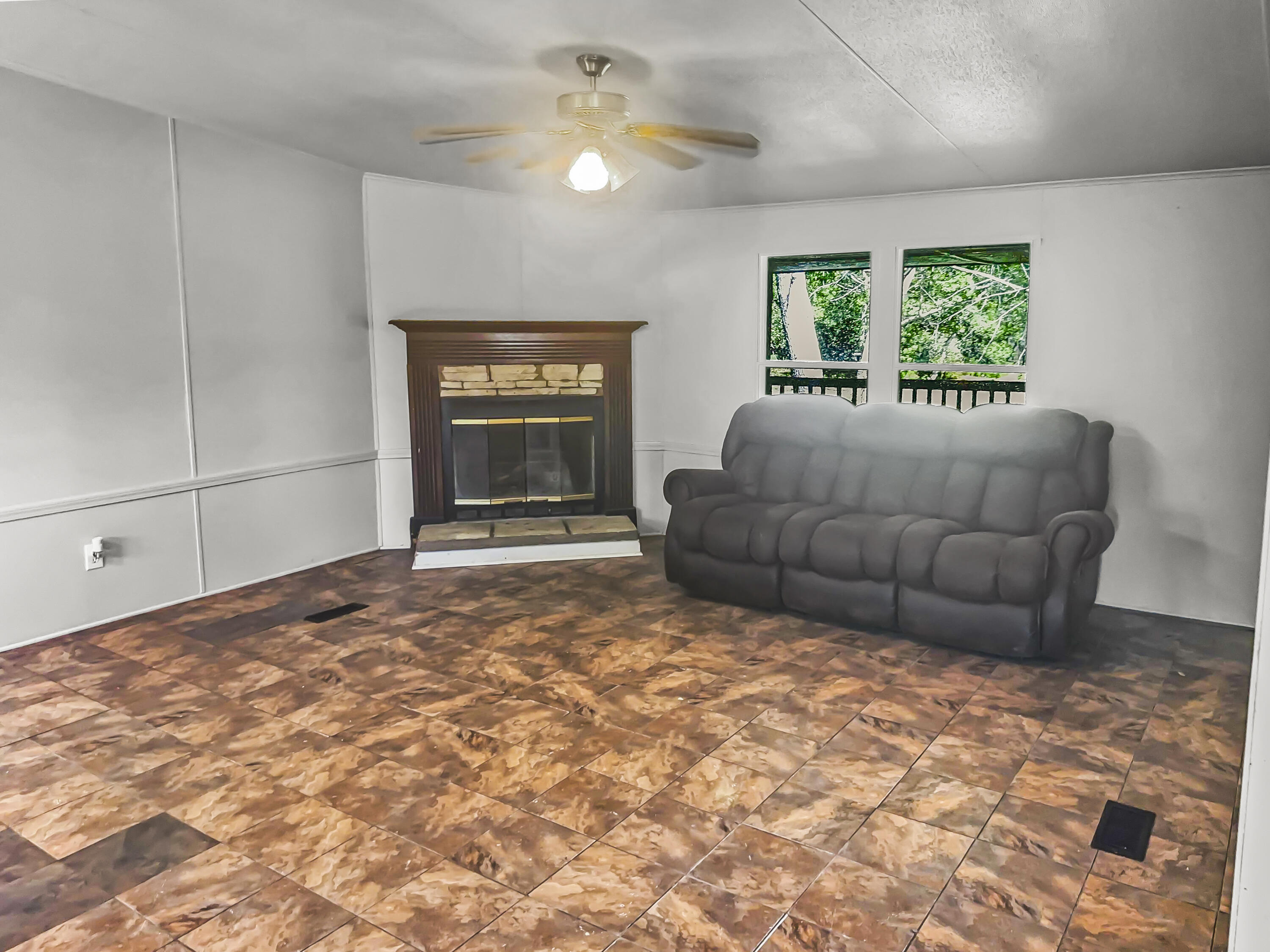 LAKESHORE HEIGHTS - Residential