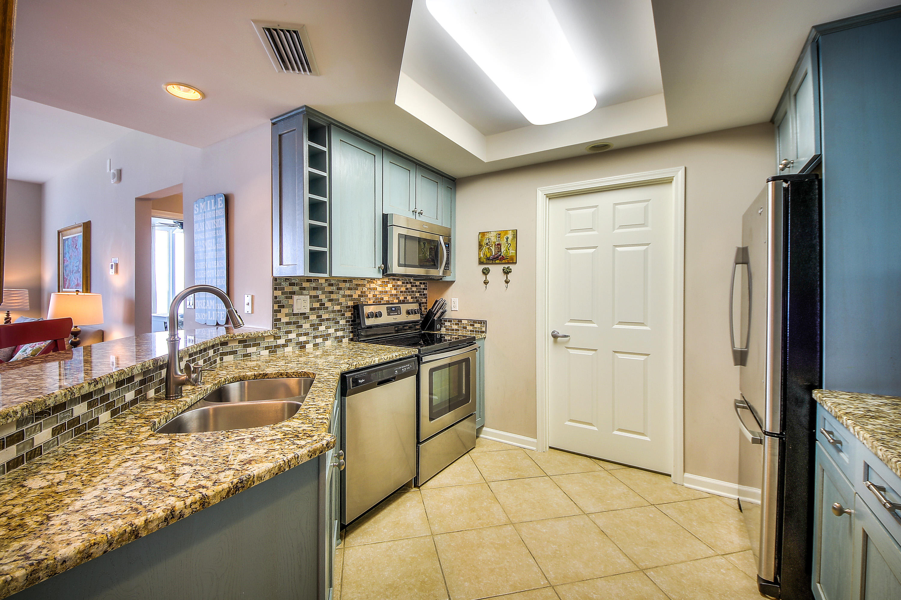 SILVER BEACH TOWERS WEST - Residential