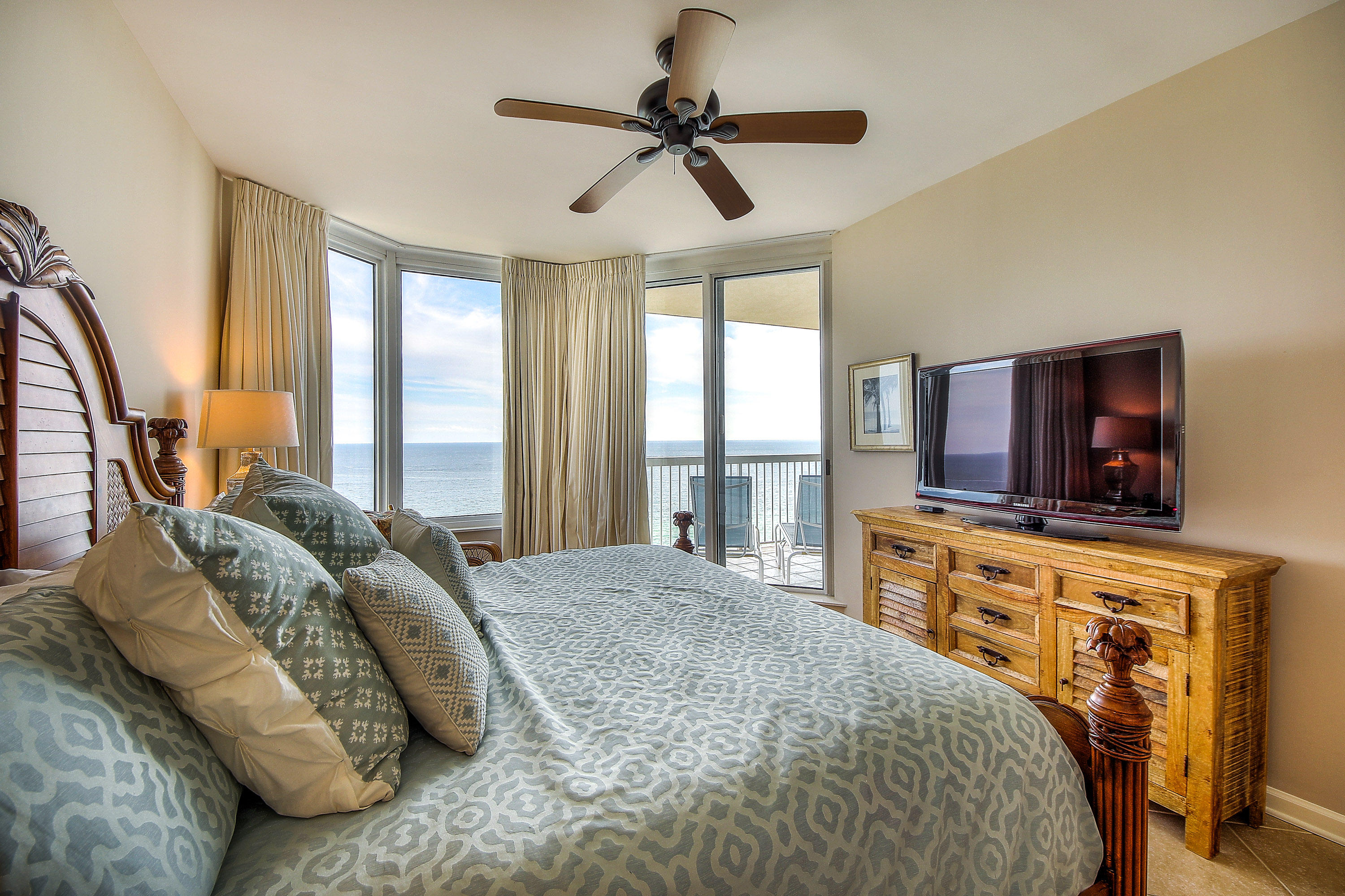 SILVER BEACH TOWERS WEST - Residential