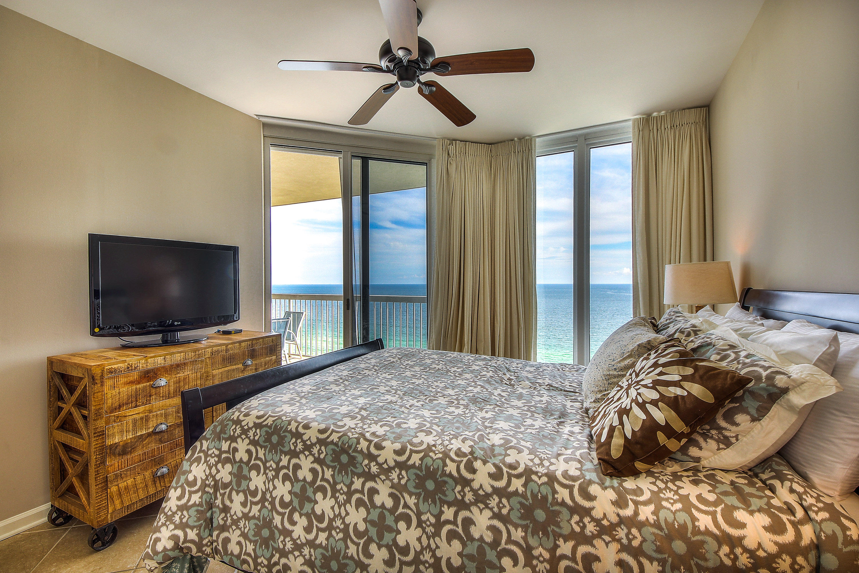 SILVER BEACH TOWERS WEST - Residential