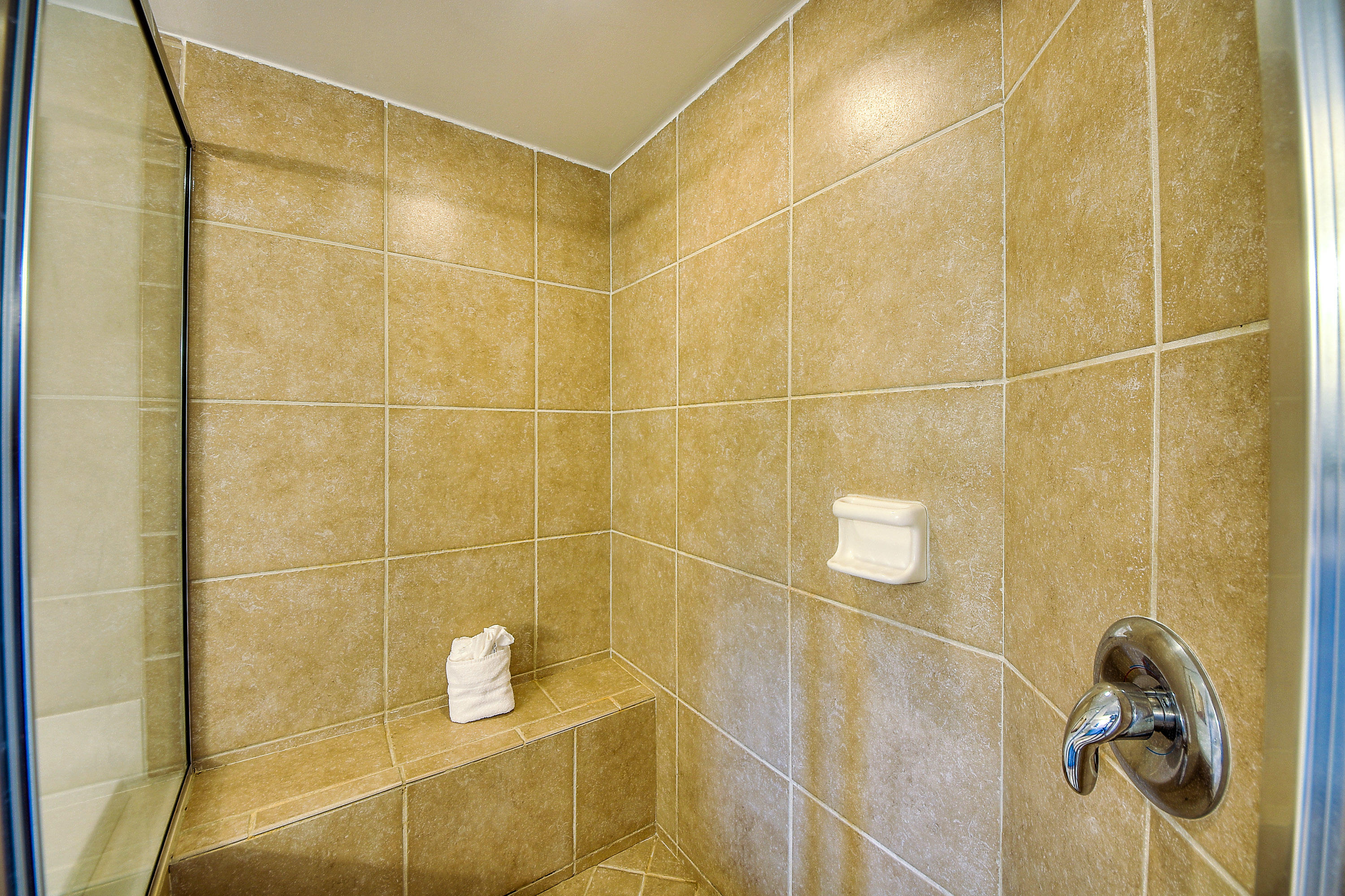 SILVER BEACH TOWERS WEST - Residential